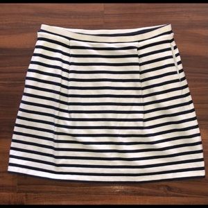 Tommy Hilfiger Navy White Stripe mini skirt- size medium